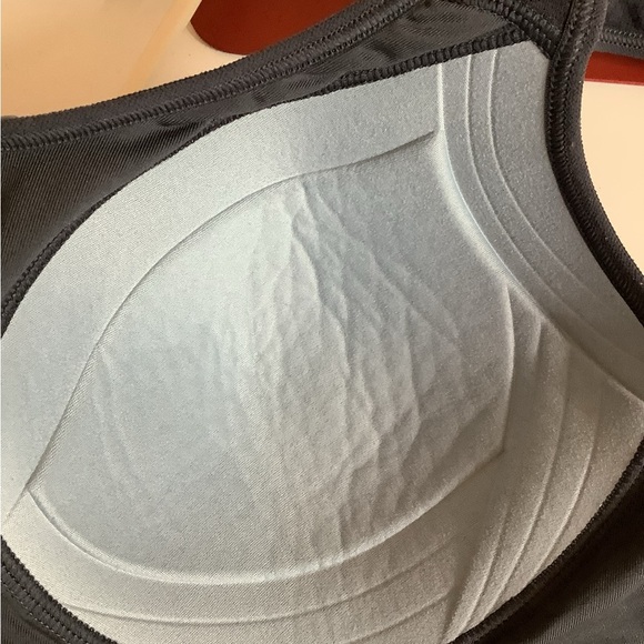 Adidas & C9 By Champion Size Small Sports Bra Duo. Preloved - Picture 8 of 9